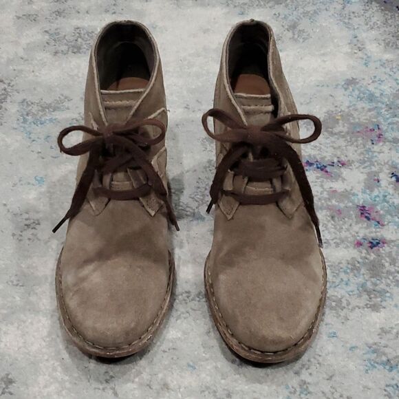 Clarks Tan Suede Heeled Ankle Boots - Picture 3 of 12